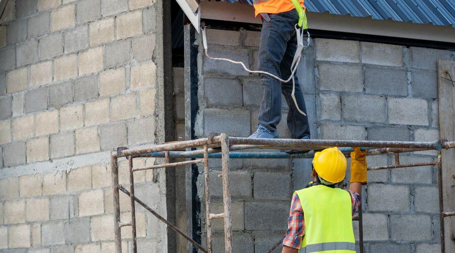 Expert Emergency Roof Repairs services in Shawmut, MT
